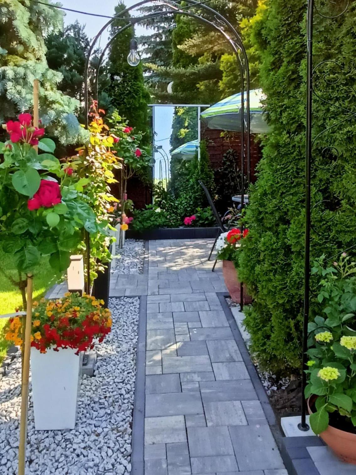 Pokoje Hotelowe Nad Zalewem Siedlce Exteriör bild