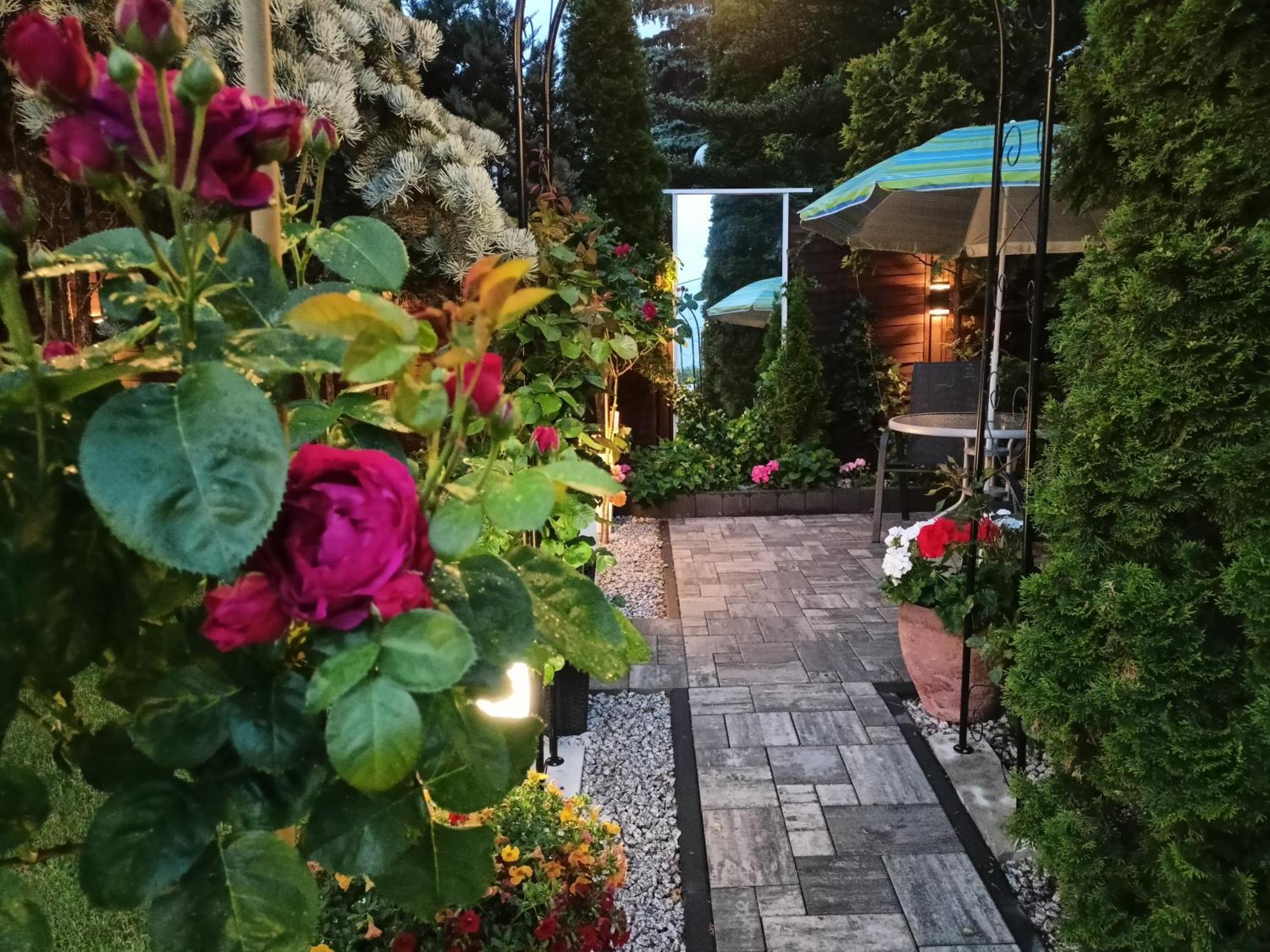 Pokoje Hotelowe Nad Zalewem Siedlce Exteriör bild